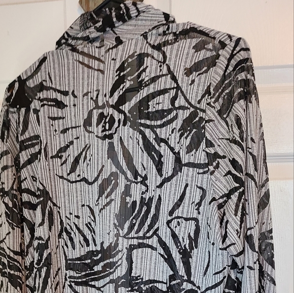 Ruby Road Woman's Light Weight Floral Cover Jacket,Size: 2XL Color Grey/Black - Picture 11 of 12